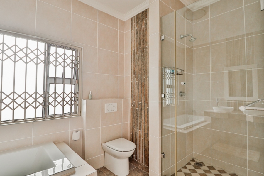 7 Bedroom Property for Sale in Myburgh Park Western Cape